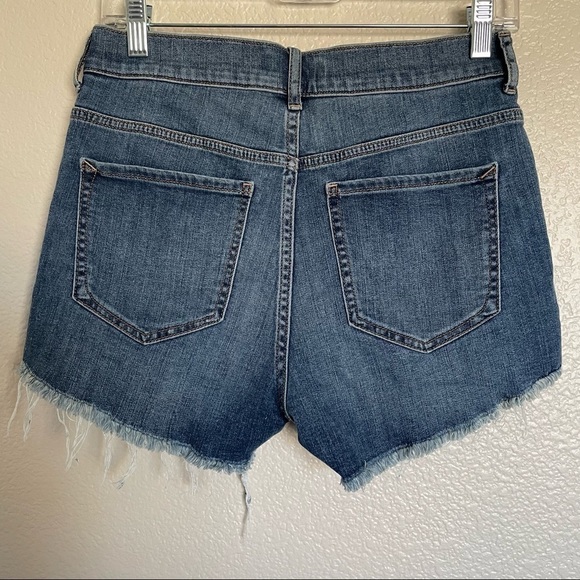 NWT EXPRESS High Waisted Side Stripe Raw Hem Midi Jean Shorts - Picture 6 of 13